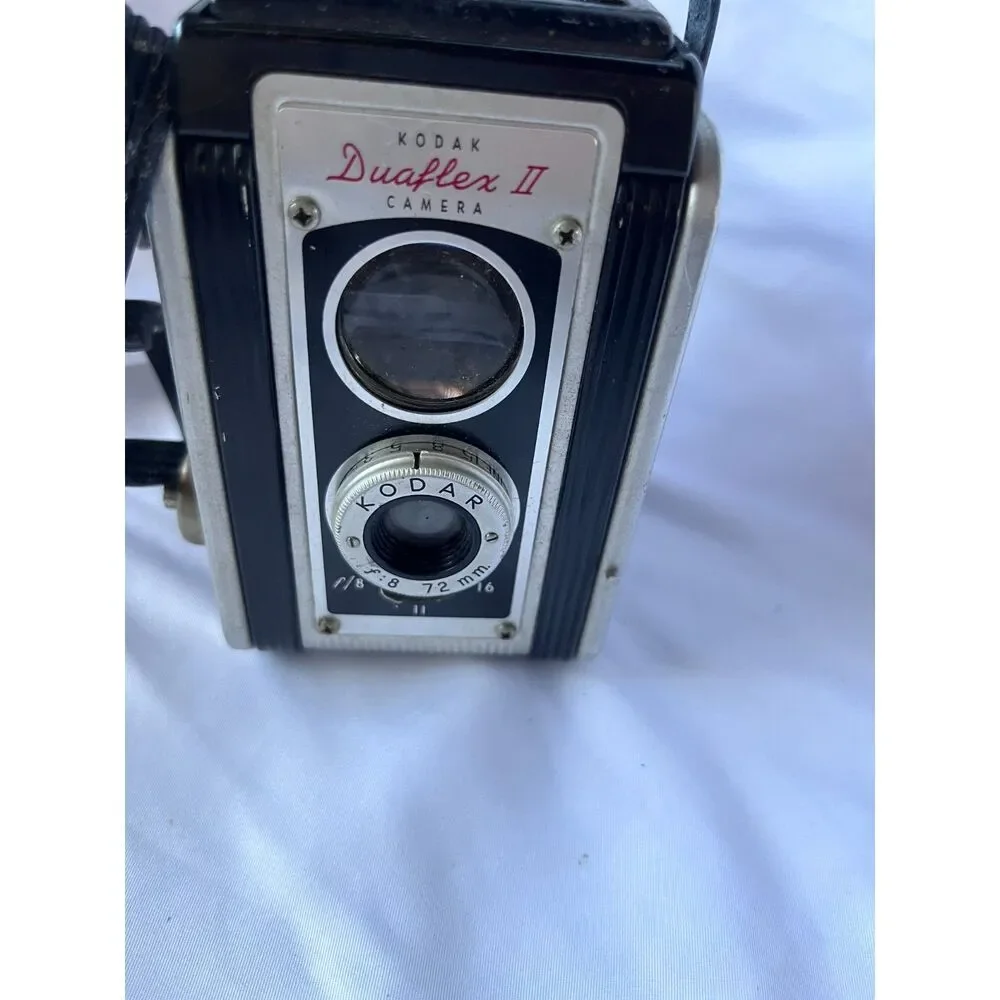 Vintage Art Deco Kodak Duaflex II Twin Lens Camera 1950 to 1954 MCM